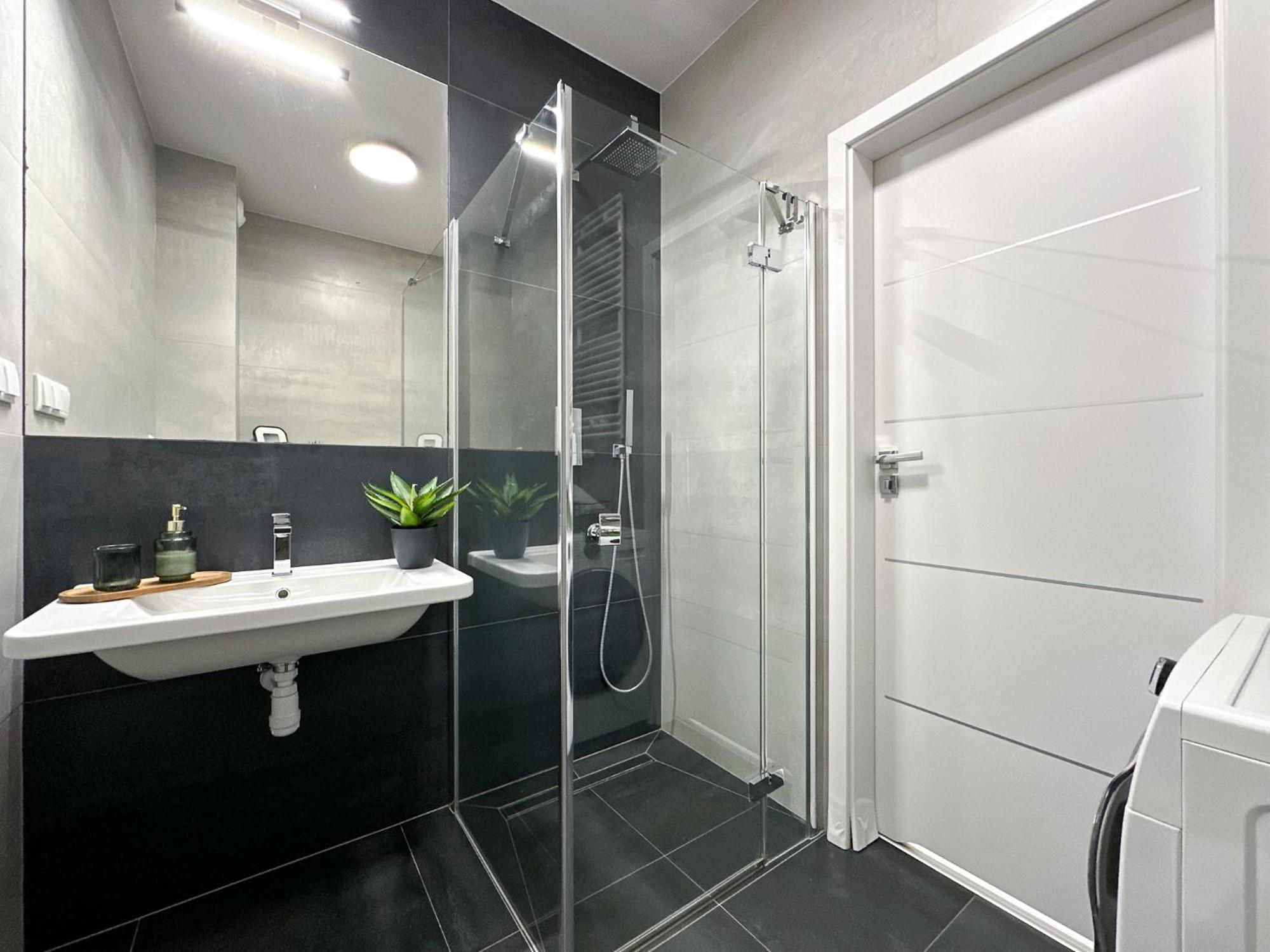 Krakowski Zakatek- Apartament Premium Z Garazem ภายนอก รูปภาพ